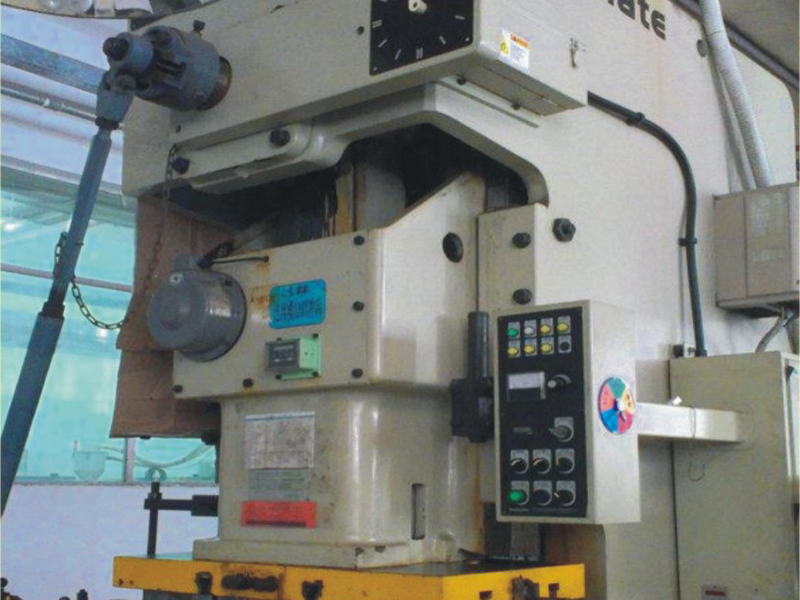 高速自動(dòng)沖床維修